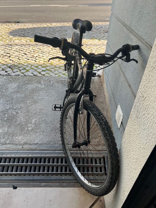 Bicicleta MTB 26" – Quadro Masculino | Preta