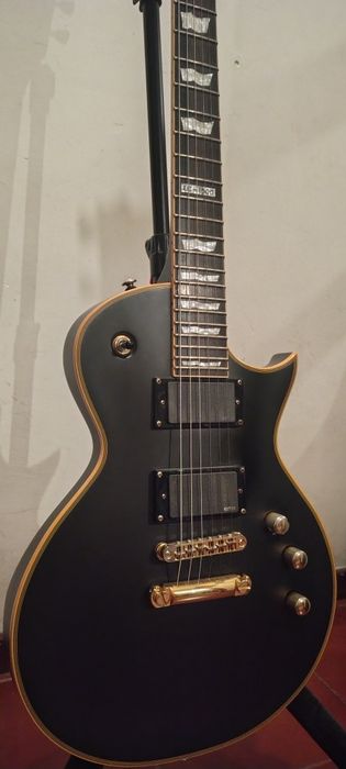 ESP LTD EC-1000 + case ESP eclipse