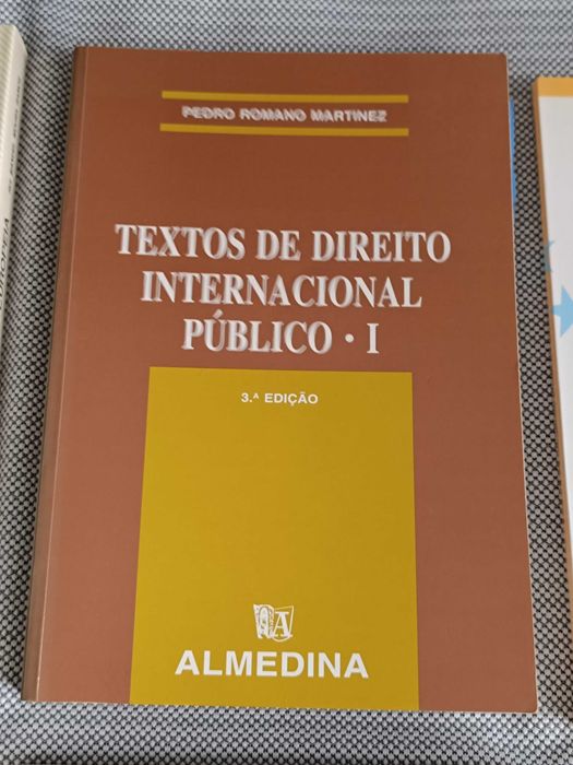 10 Livros de Direito Internacional em excelente estado