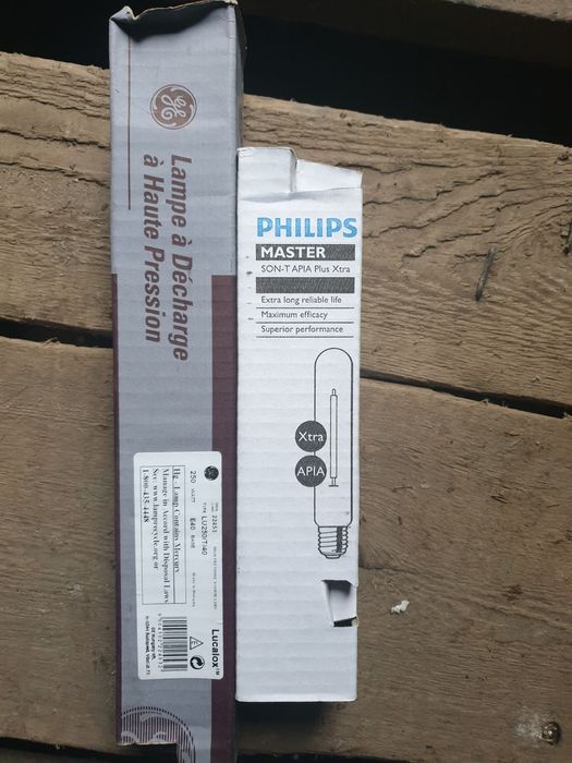 Лампа натриевая,держатели, светильники