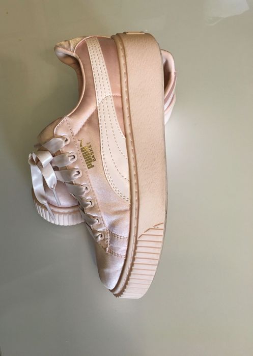 Oryginalne buty sportowe Puma różowo złote