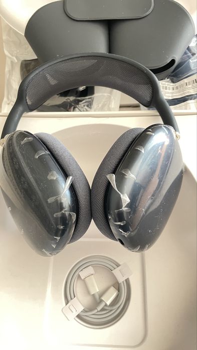 AirPods MAX Midnight