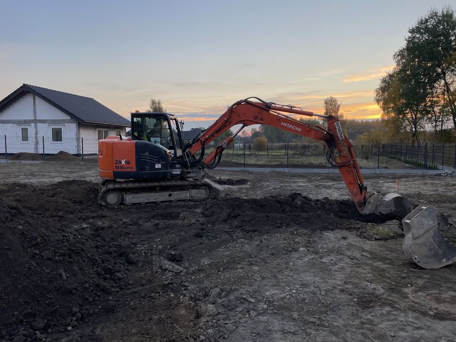 Wynajem koparki 8 ton usługi koparką koparka obrotowa