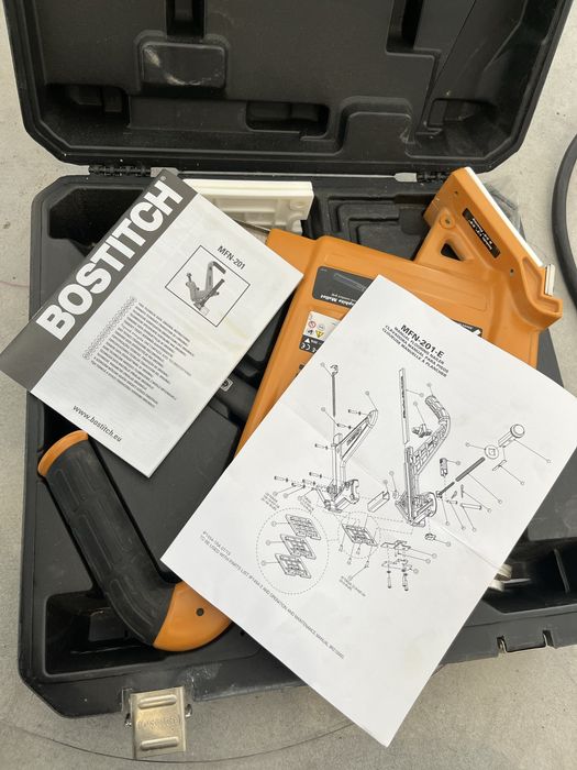 BOSTITCH MFN-201 gwoździarka do podłóg – mało używana, walizka