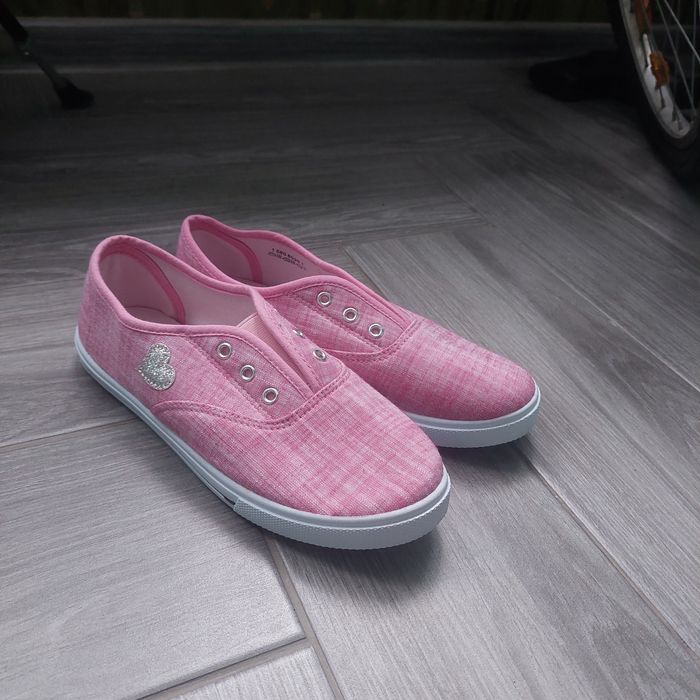 Мокасини Кеди 36 розм  без шнурків на резинці