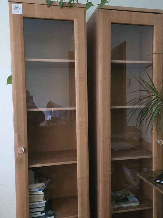 Dwa regały na sprzedaż