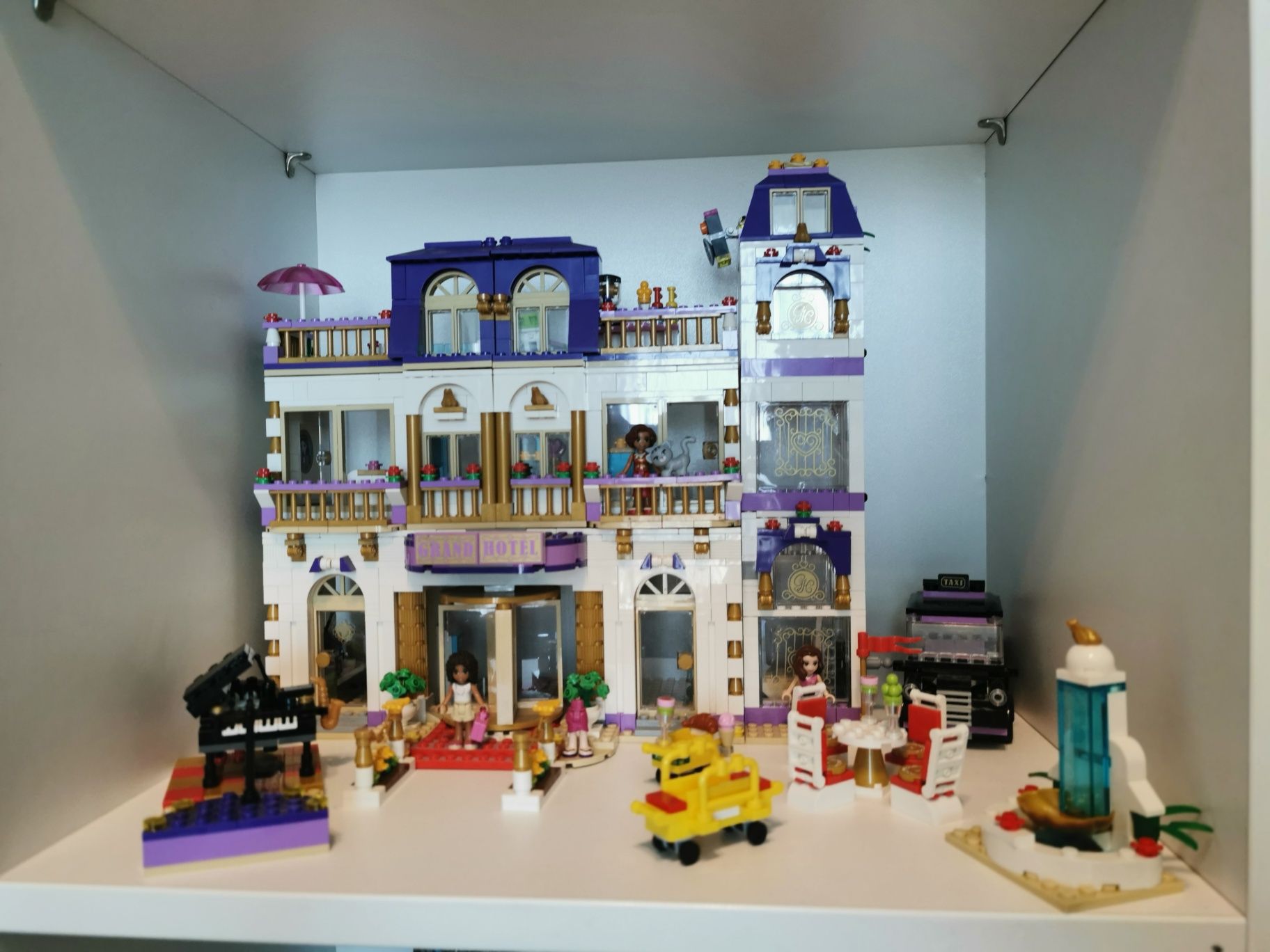Lego friends grand hotel cena hotsell