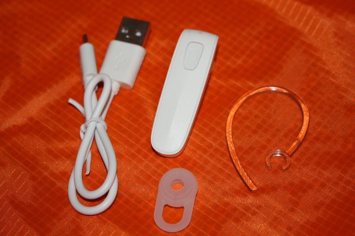 Bluetooth гарнитура. Гарнітура для мобільного телефону. Блютуз USB