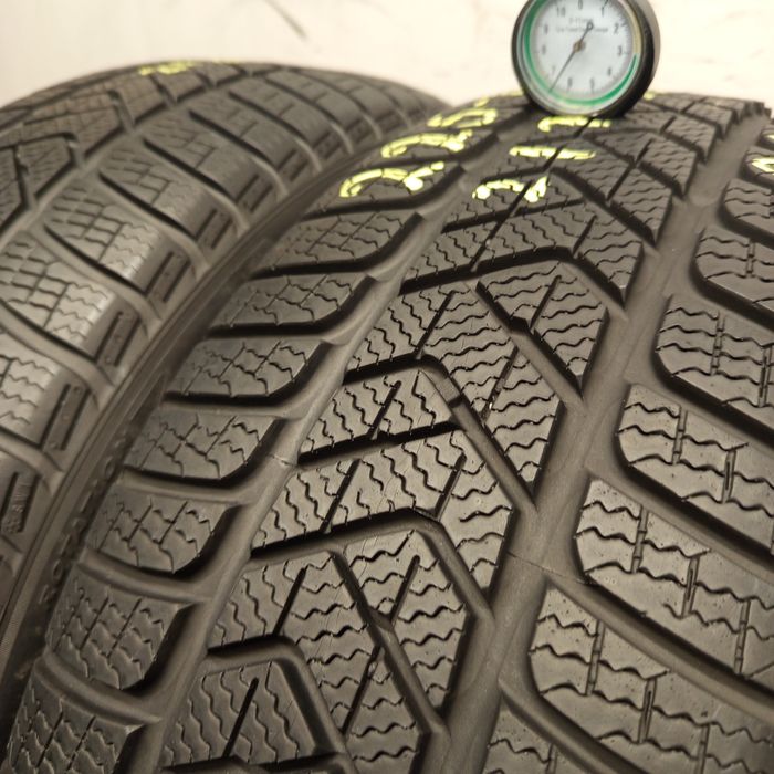 225/45R18 Pirelli Sottozero 3