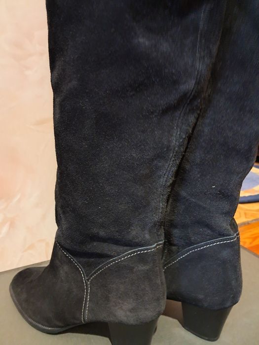 Замшеві сапогі,черного кольору