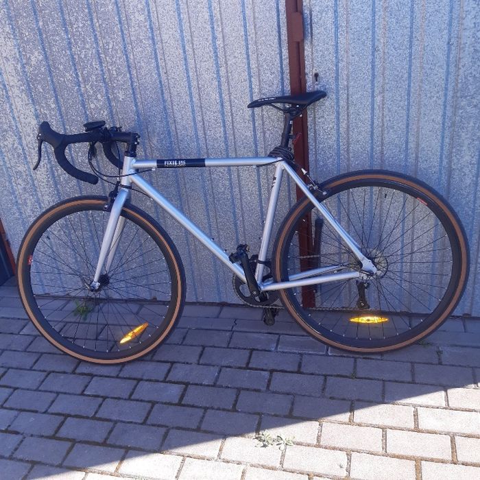 Rower szosowy koła 28