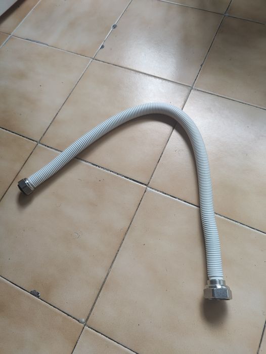 Bixa de gás com duas saídas  1/2 e 3/4 de 60cm