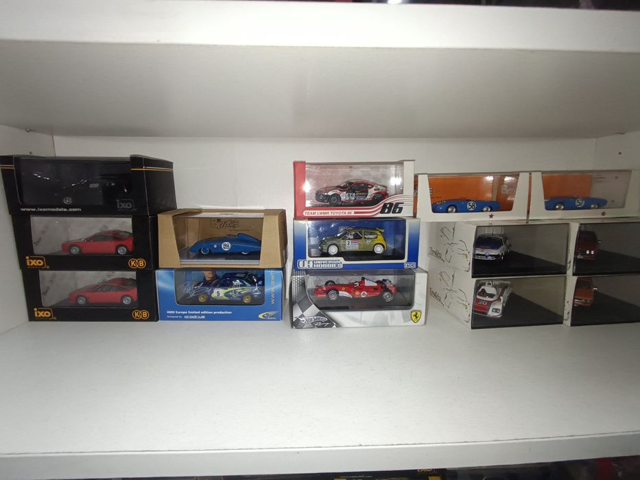 Miniaturas de Coleção Premium 1/43 e 1/18