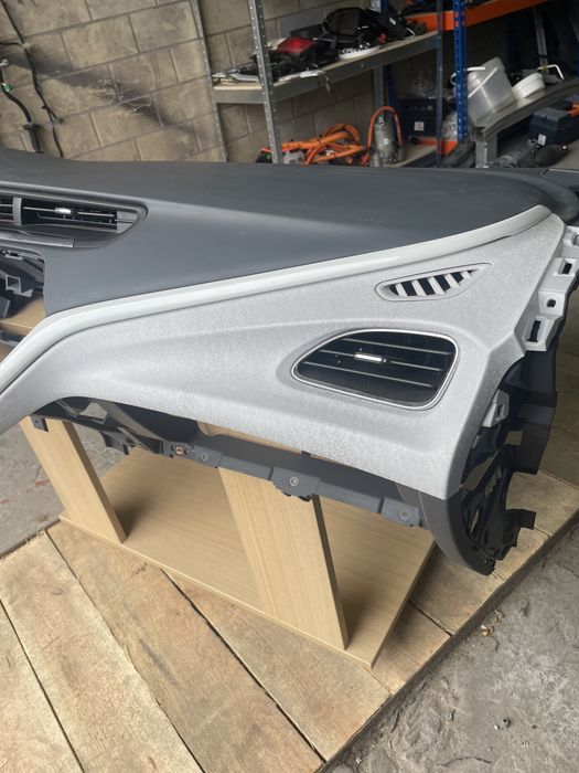 Торпеда Chevrolet Bolt 2018