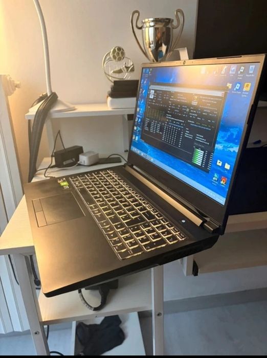 Notebook Gamer MEDION ERAZER Deputy P25

Estou venden