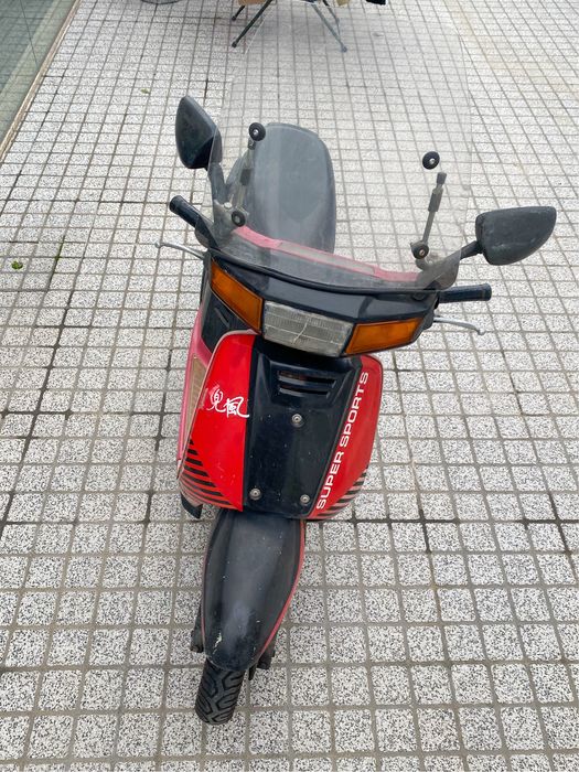 Yamaha Super Sport - 450€ (negociável) + Oferta 2 Capacetes
