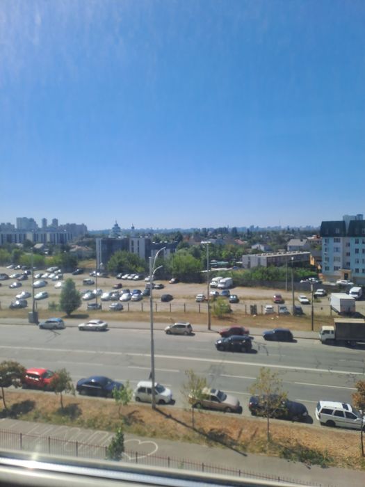 Продажа 1ком.кв.37кв м.Деснянский р-н.ул.Драйзера 40