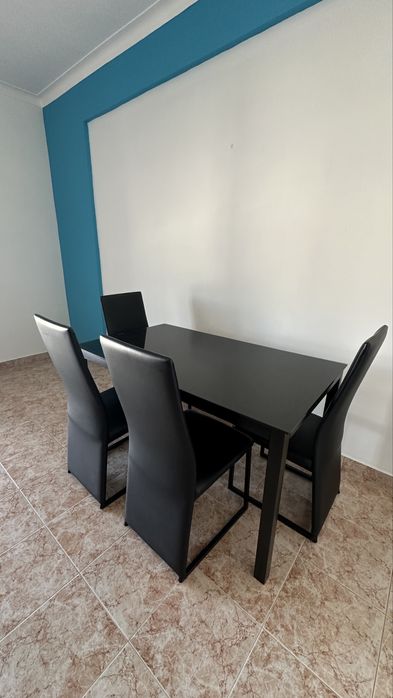 Mesa jantar e cadeiras