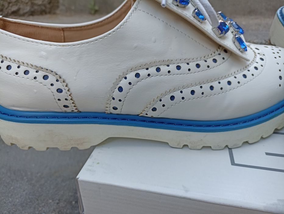 Sapatos Azul com pedras