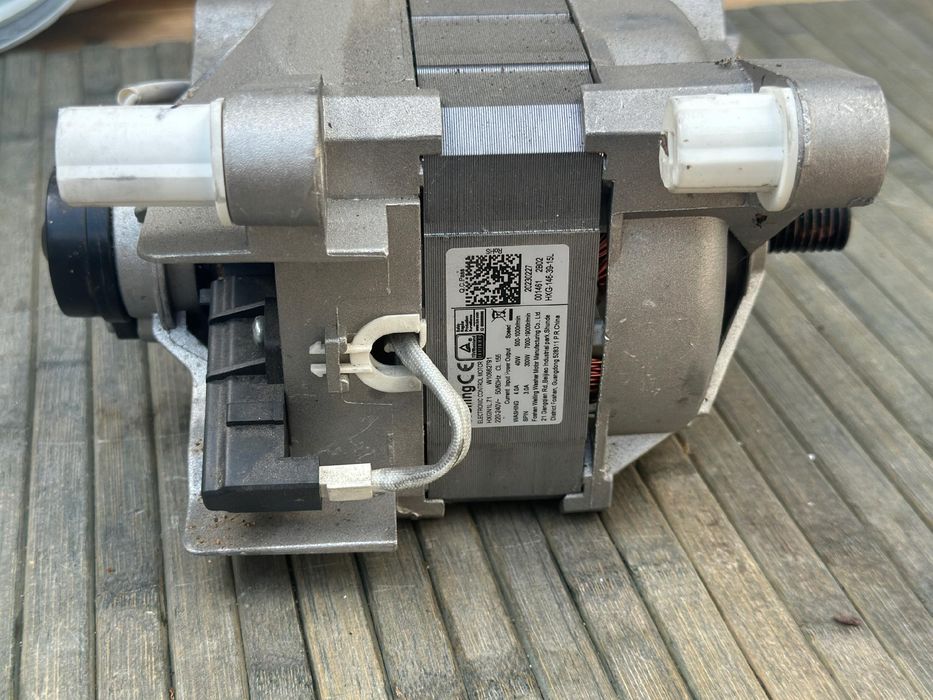 Silnik napędowy pralki Whirlpool ETDLR 7220L PL/N