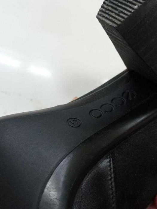 Чорні класичні шкіряні ботильони ecco shape укр. розмір 41й