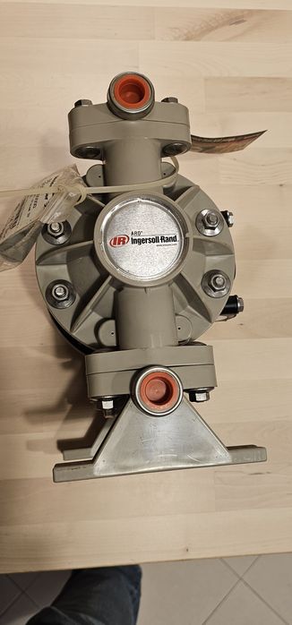 Bomba Pneumática de Diafragma ARO 66605J-344 Nova