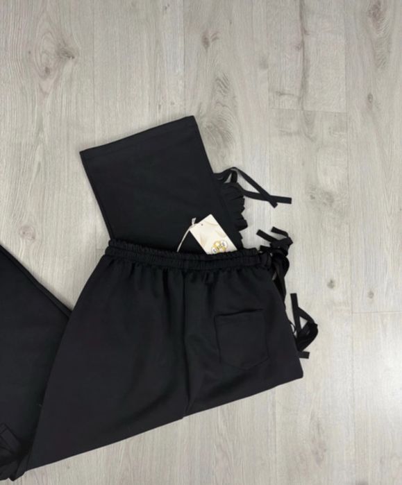 Piekny nowy czarny dres z fredzlami r.M/L