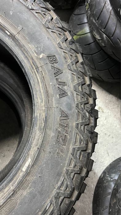 Комплект гуми 305/60/18 MICKEY THOMPSON