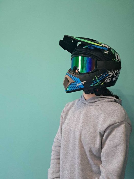 Мотошолом Ендуро