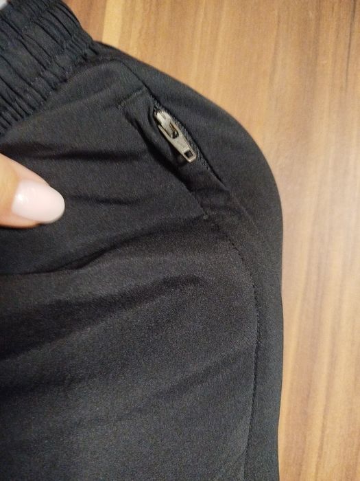 Spodnie dresowe męskie Nike rozmiar S stan idealny