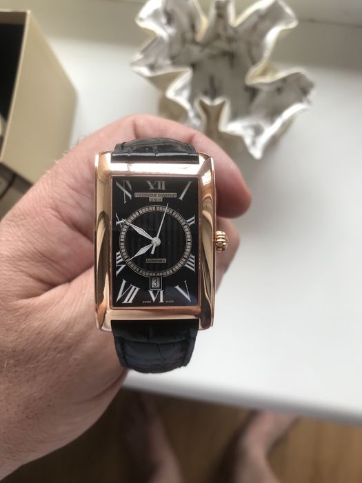 Часы Frederique constant
