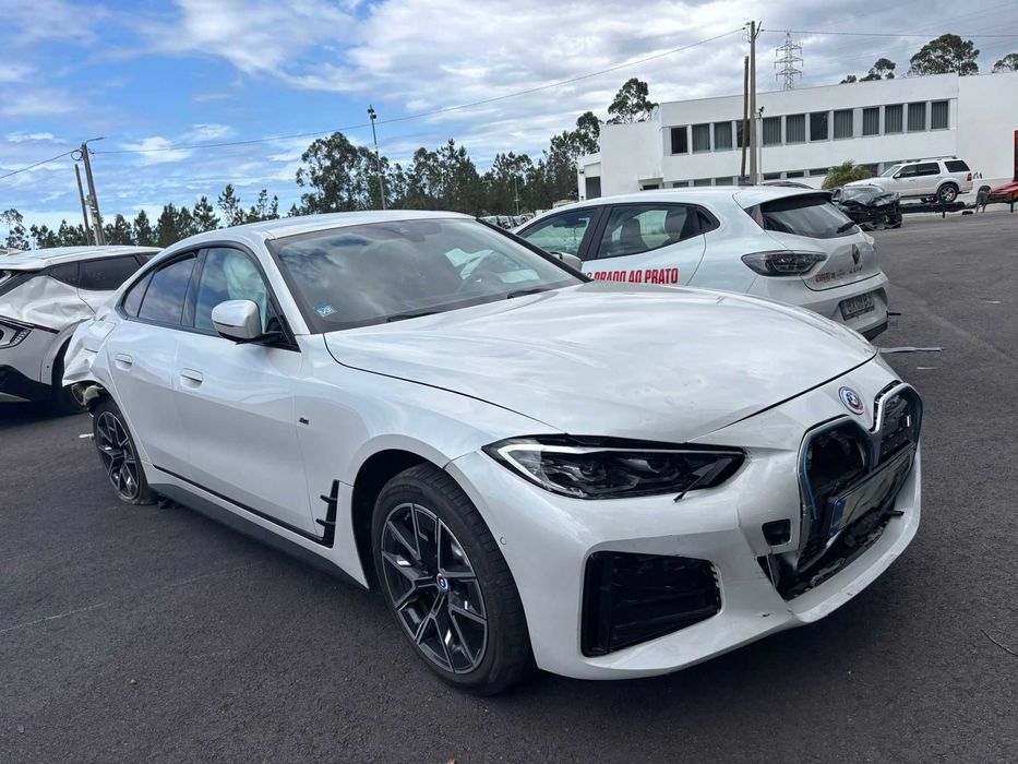 BMW i4  eDrive40