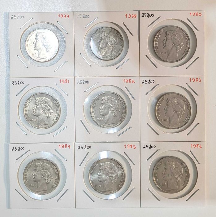 Coleção completa moedas 25 escudos 77/86