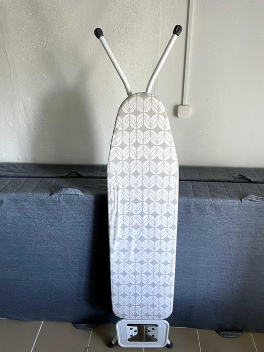 ironing board tábua de engomar