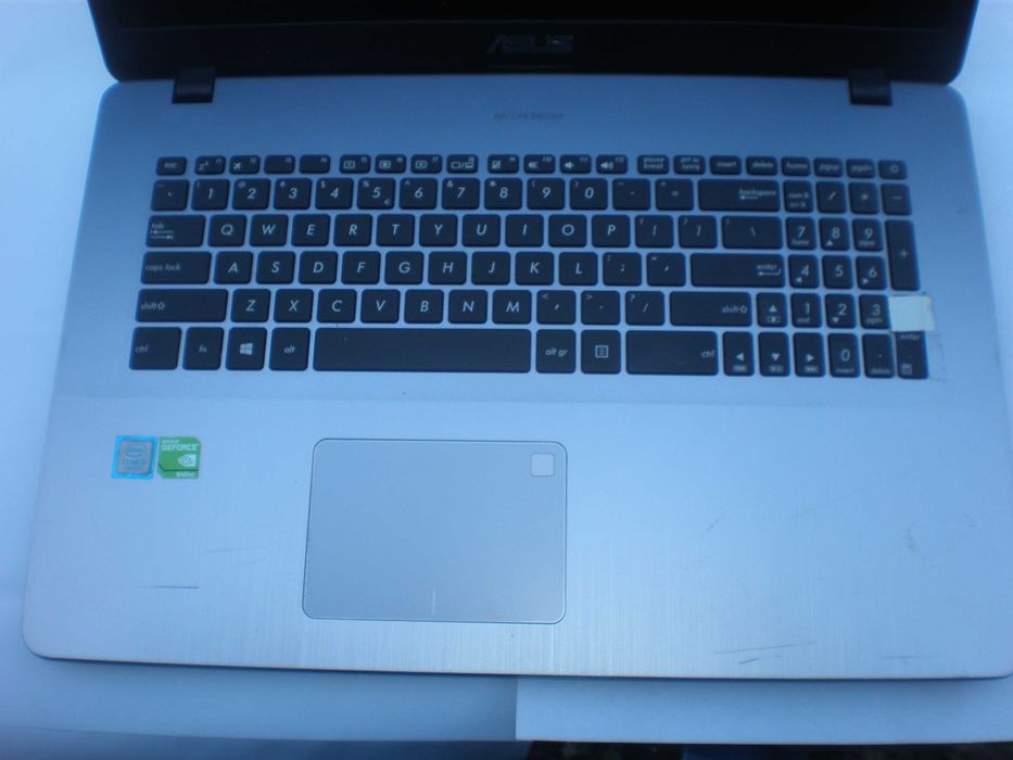 Laptop ASUS F705U i3 4Gb DDR4