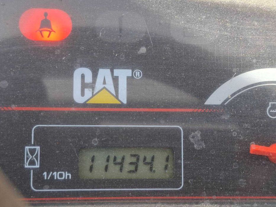 навантажувач Cat 3т