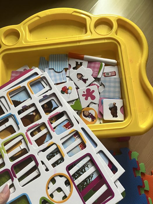 Stolik masza i niedzwiedz plus mata Smyk