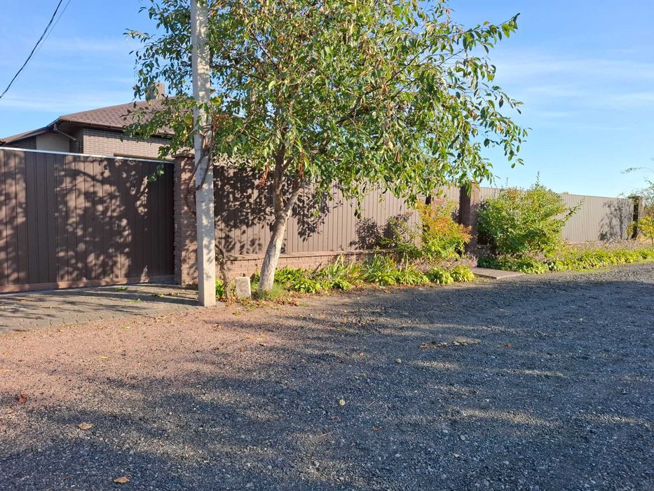 Продам новенький та затишний будинок