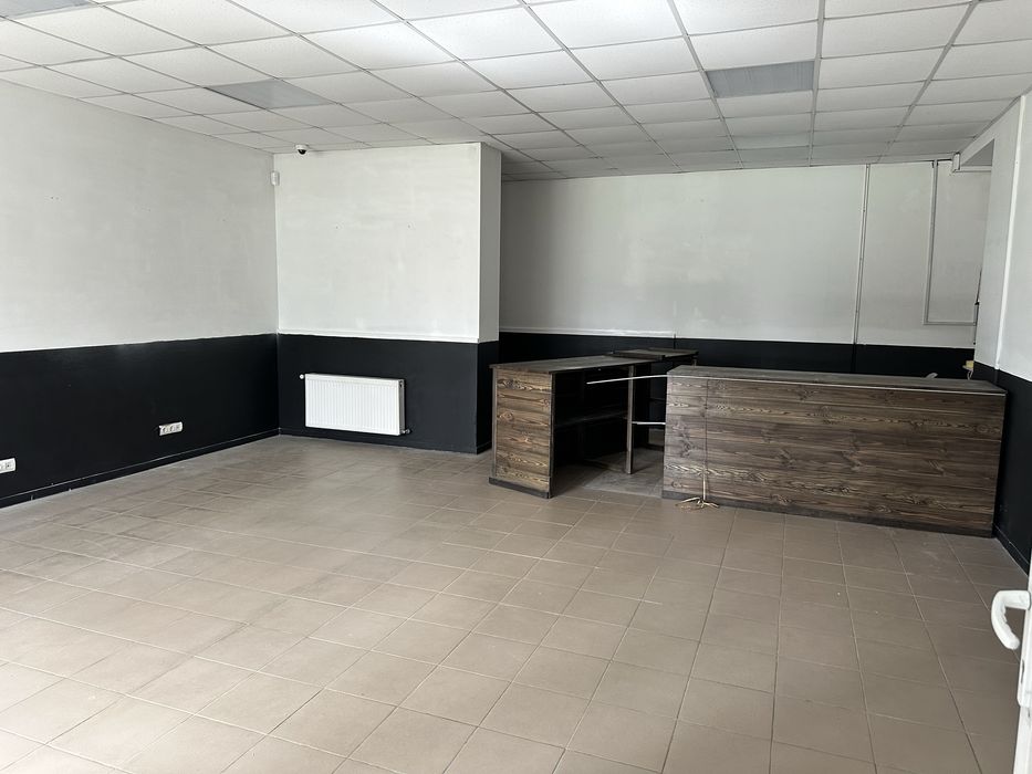 Продаж приміщення в центрі Ірпеня по вул. Університетська з орендарями