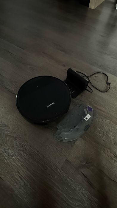 от-пилосос з вологим прибиранням Samsung VR05R5050WK/EV
