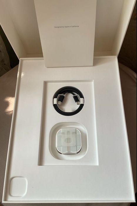 iPad PRO 13 inch M4 WiFi Cellular LTE 5G 256GB Space black на гарантии