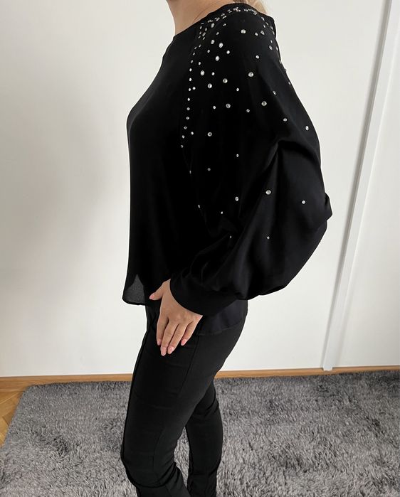 Bluzka z bufiastymi rekawami Zara