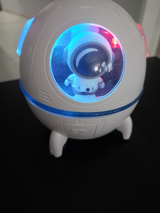 Nawilżacz powietrza  astronauta statek kosmiczny dyfuzor lampka nocna