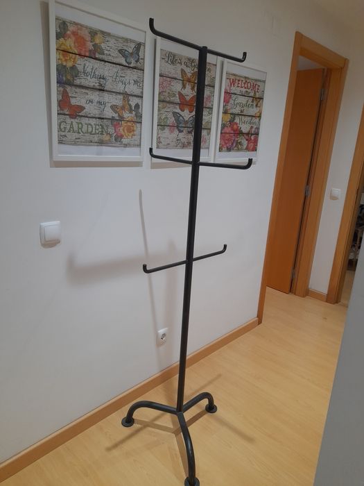 Cabide em ferro  preto