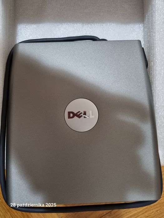 Nagrywarka USB firmy Dell.