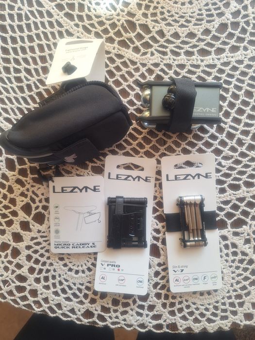 LEZYNE - Torba  + Zestaw naprawczy +  Klucz podręczny/NOWE/