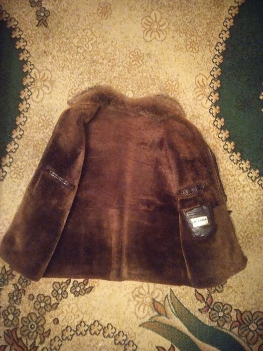 Продам кожаную мужскую 
зимнюю  курточку.