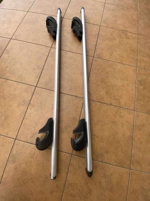 Bagażnik bazowy dachowy belki na relingi.