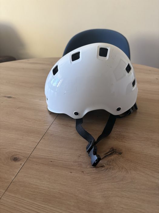 Sprzedam rower dziecięcy. W zestawie kask rowerowy gratis.