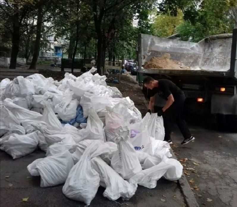 Вивіз сміття Вивіз мотлоху Вивіз хламу Вивоз мусора Вивоз строймусора
